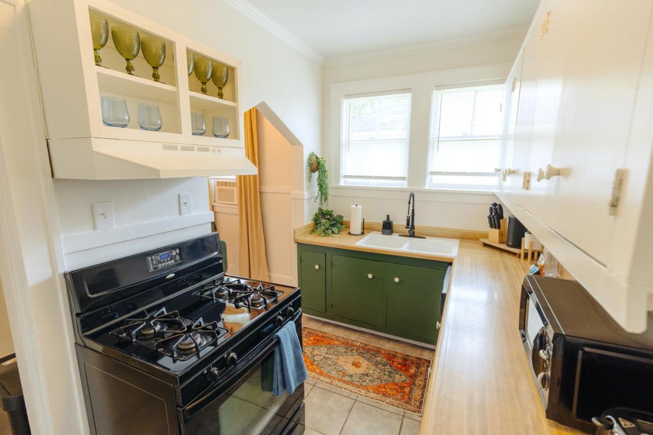Historic Revival King Bed Midtown Memphis 66 Fast Wifi Free Parking Yes Pets Vila Exterior foto